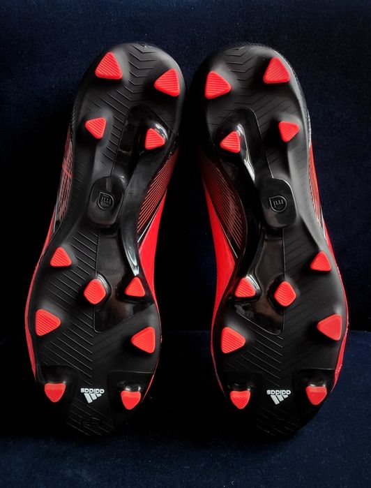 Buty piłkarskie Adidas F10 TRX FG  Q33868