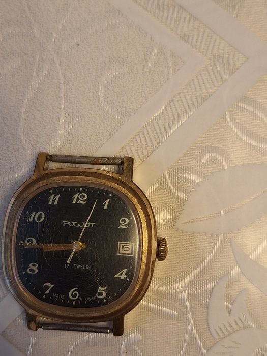 Продам позолочений годиник.