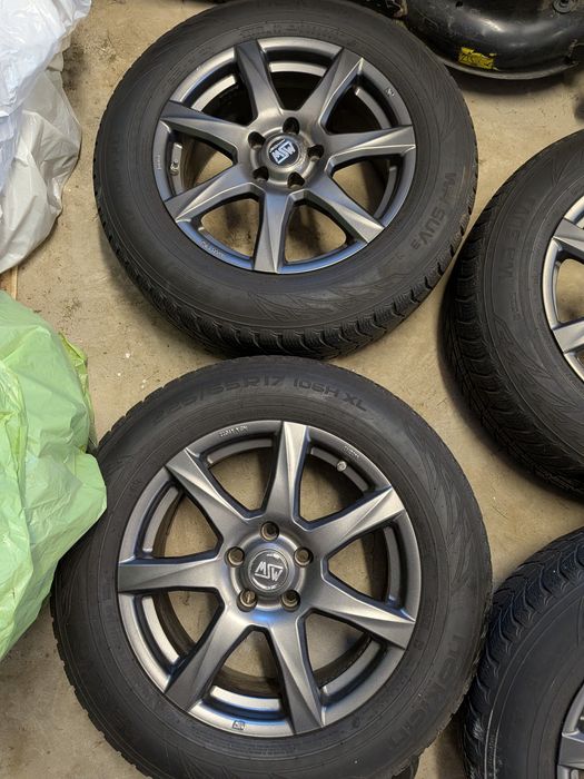 Alufelgi koła zimowe  5x114,3  225/65R17 Nokian