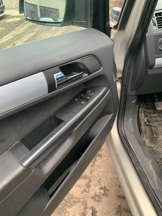 Opel Zafira B 1,9 cdti Samochody na części! Z19DT, Z167