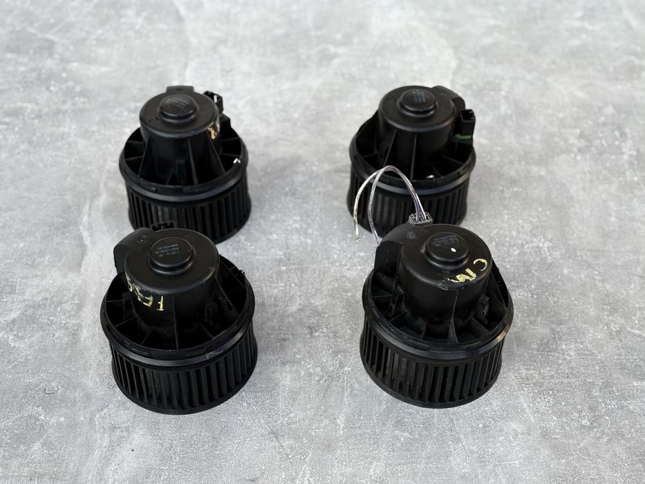 Мотрчик пічки Форд Фокус 3 ветилятор печки Ford Focus 3 розборка