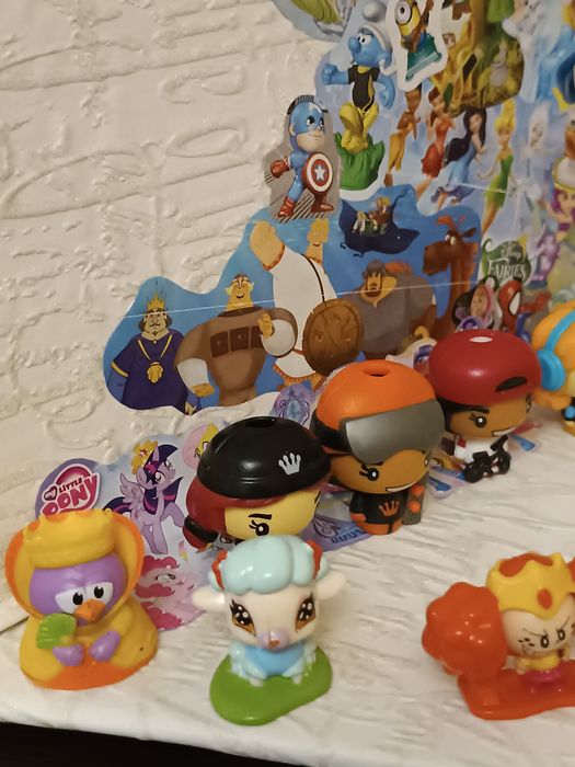 Игрушки Kinder Surprise. Панды и др.