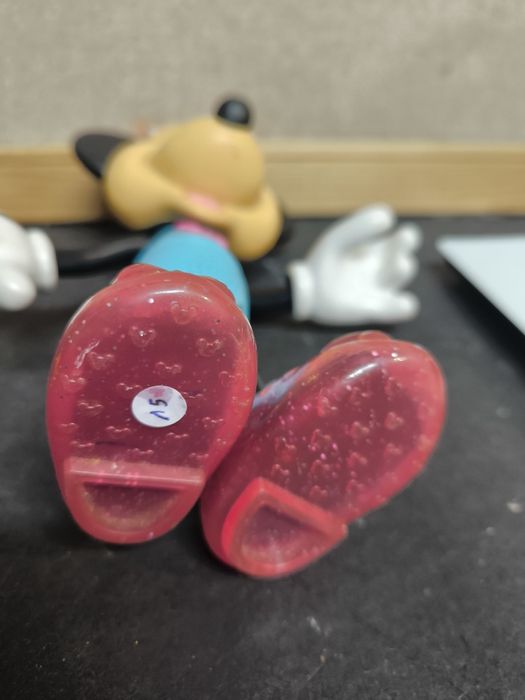 Boneco Minnie Mouse com Laço Luminoso
Boneco da Minnie Mouse com um la