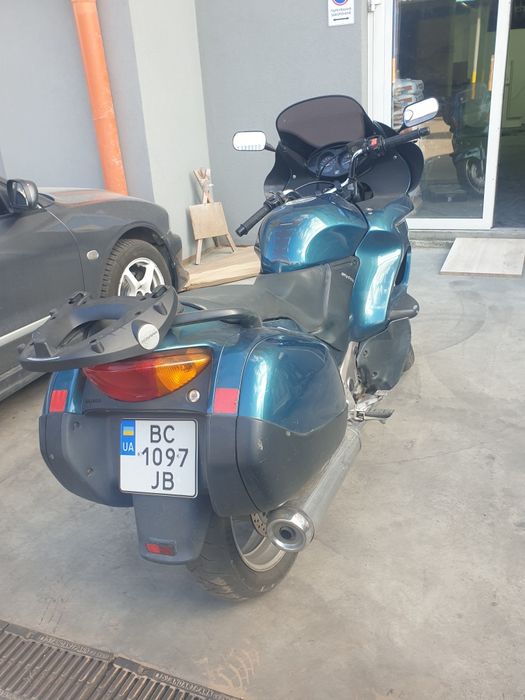 Honda deauville 650