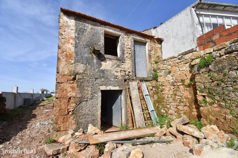 Casa / Villa em São Miguel, Santa Eufémia e Rabaçal de 70 m2