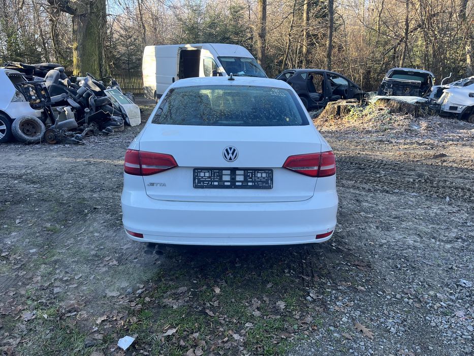 Розборка VW JETTA 6 Шрот джетта 6 запчсатини джета 6