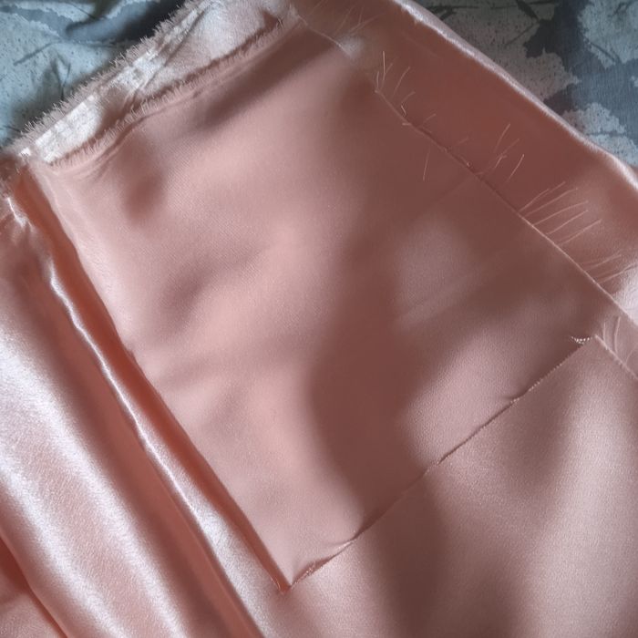 Обрезки - парашютный шелк и др.