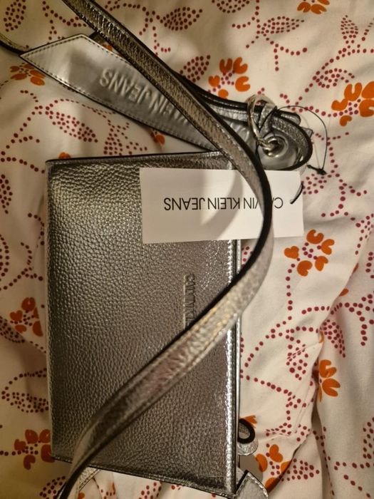 Torebka srebna Calvin Klein