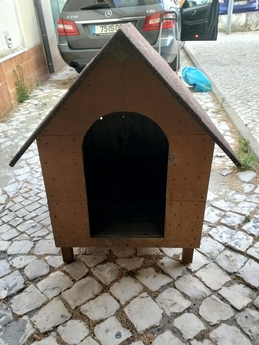 Casa de cães como nova