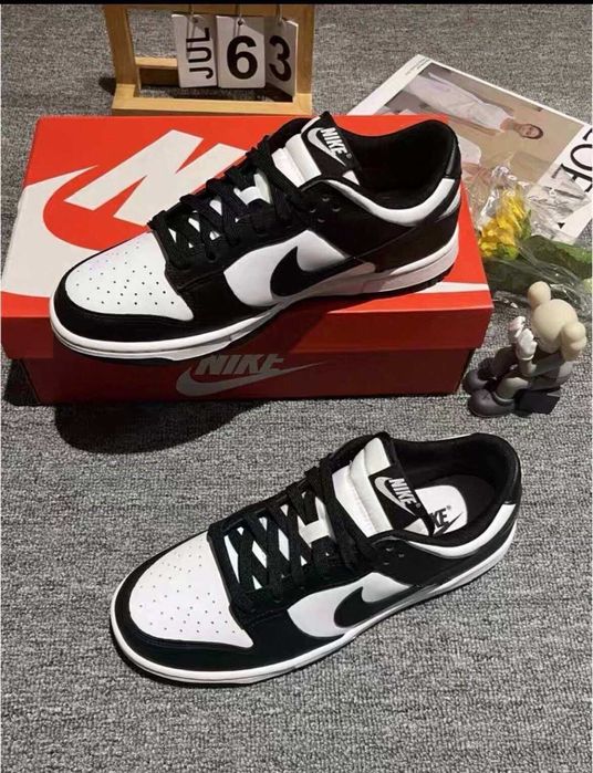 Nike Dunk Low Czarny R.40,5
