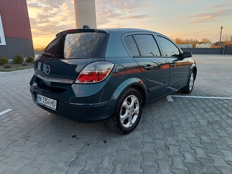 Продам  Opel Astra H