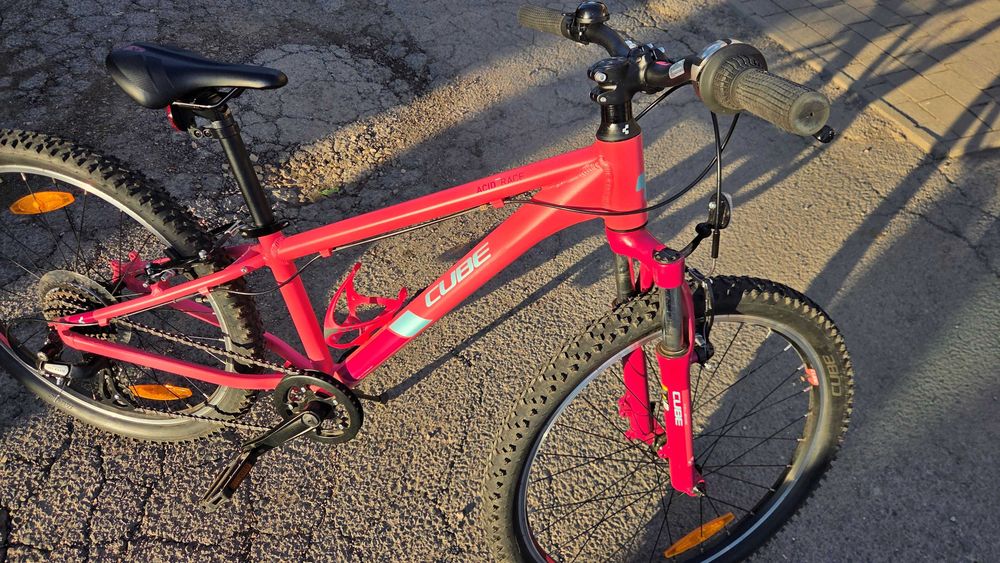 rower dziecięcy CUBE Acid Race 240 100% jak nowy amortyzator stopka różowy