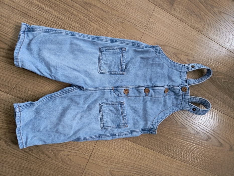 Niemowlęce ogrodniczki marki H &M rozmiar 68 cm