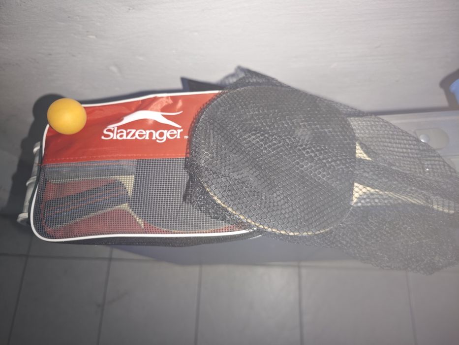Mesa de ping-pong com acessórios