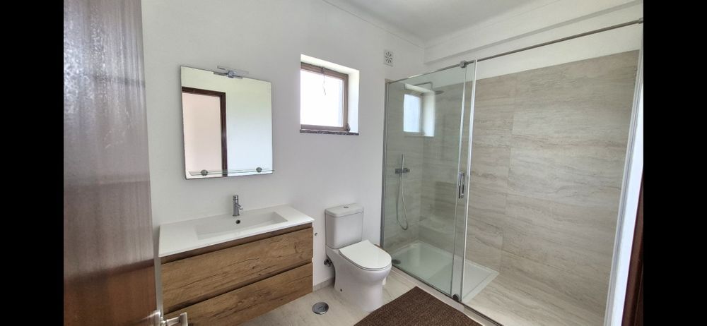 Apartamento T3 - 1° andar, com cerca de 110 m2