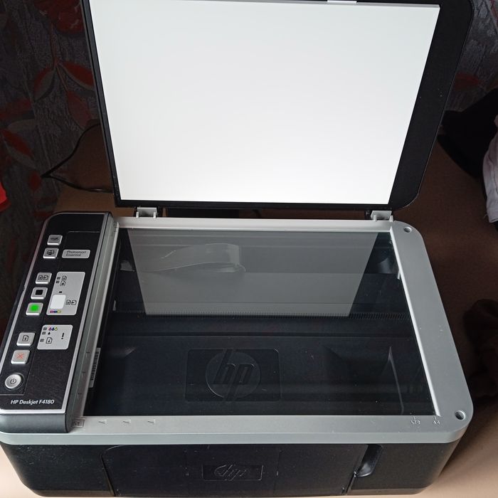 Принтер HP Deskjet F4180 МФУ