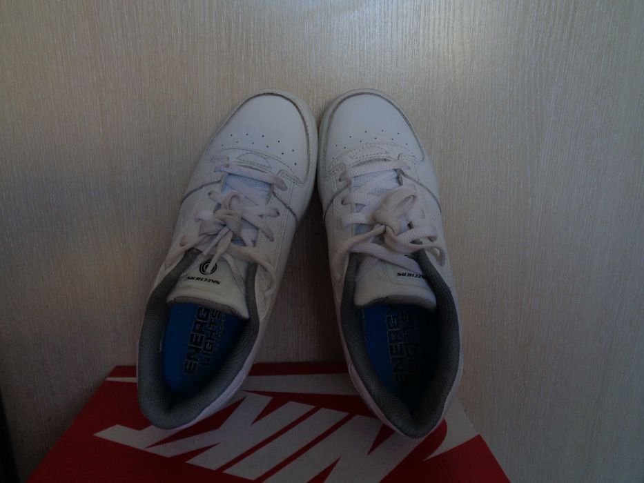 SKECHERS damskie 37.