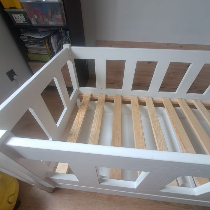Łóżeczko 70x160 stan bardzo dobry