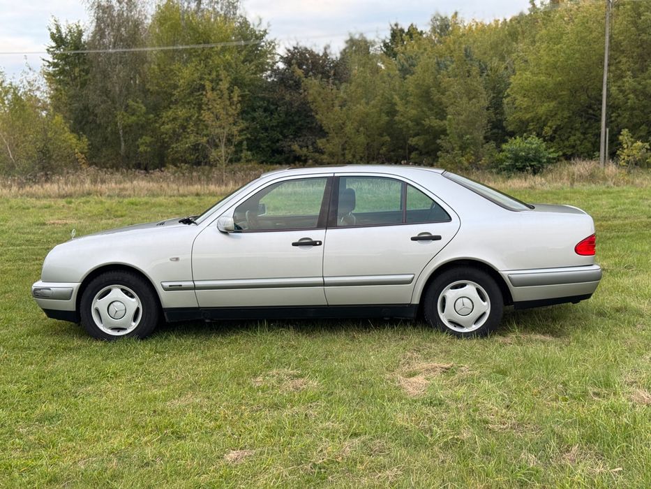 Mercedes-Benz E 220 diesel