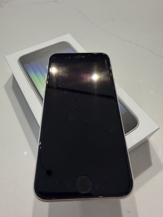 iPhone SE3 biały/64gb/jak nowy!