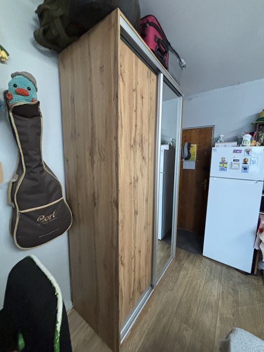 Простора шафа-купе в чудовому стані