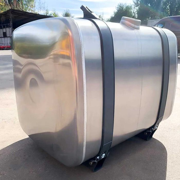 Паливні баки для MAN / DAF / IVECO – в асортименті. Гарантія/наявність