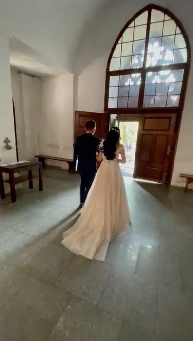 Piękna suknia ślubna