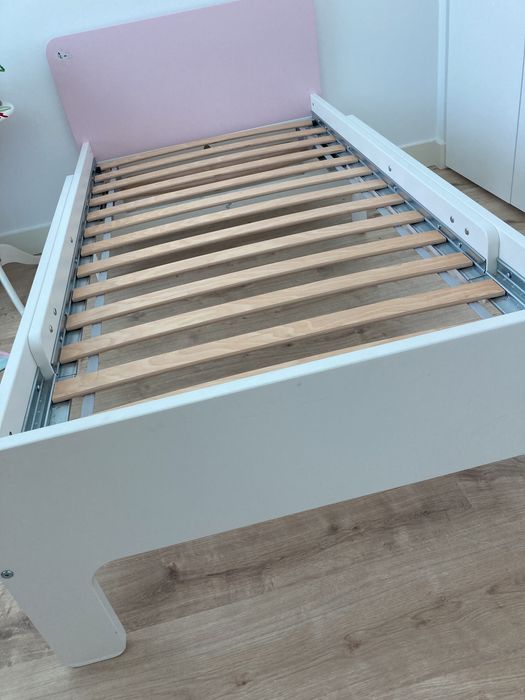 Cama com estrado 80x200