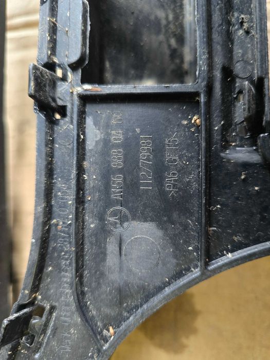 grill Mercedes GLA A156