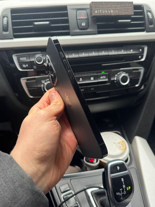 Продам iPhone 14pro max 256