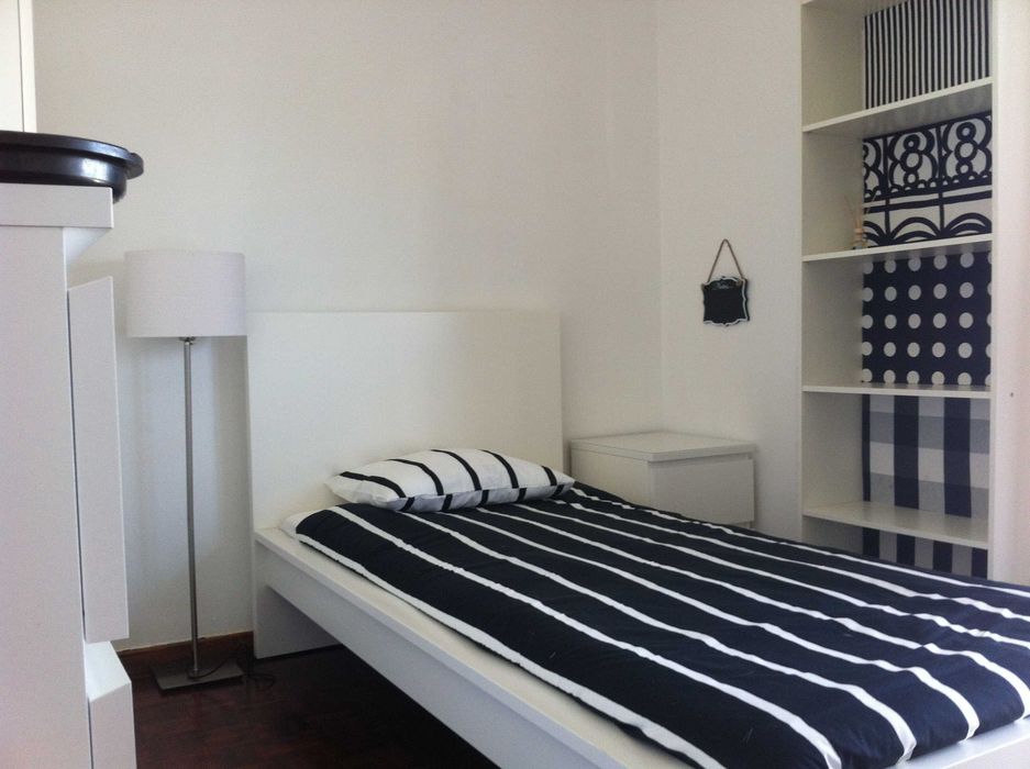 Quarto para estudante, individual, na A. E.U.A. em Lisboa