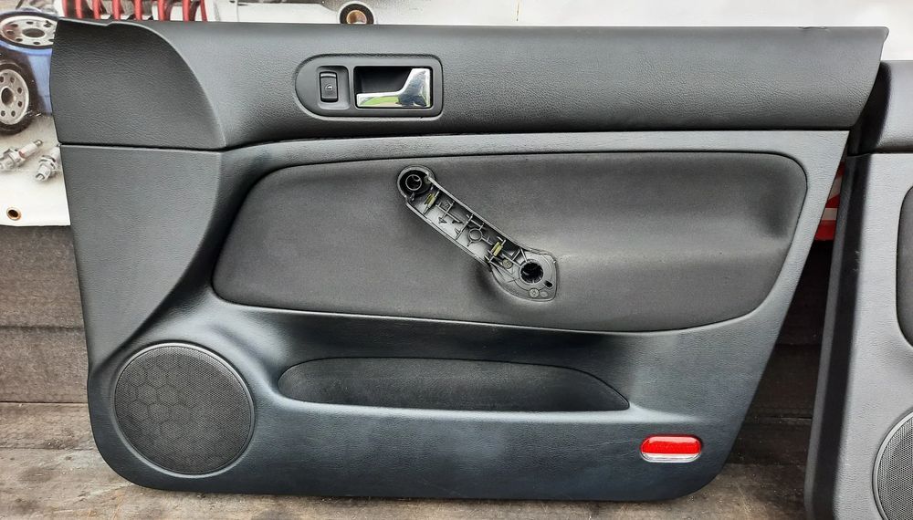 boczki drzwi tył vw bora golf iv kombi