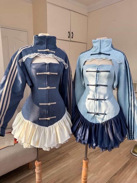 Сукня з корсетним дизайном у sporty стилі (adidas-inspired)