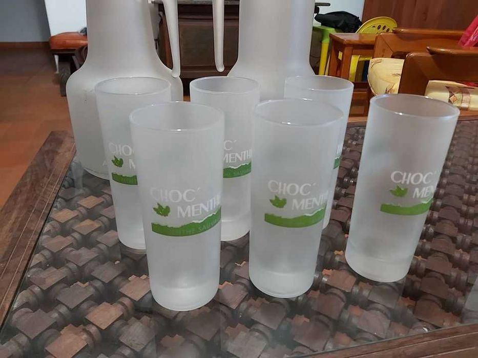 Conjunto jarros e copos