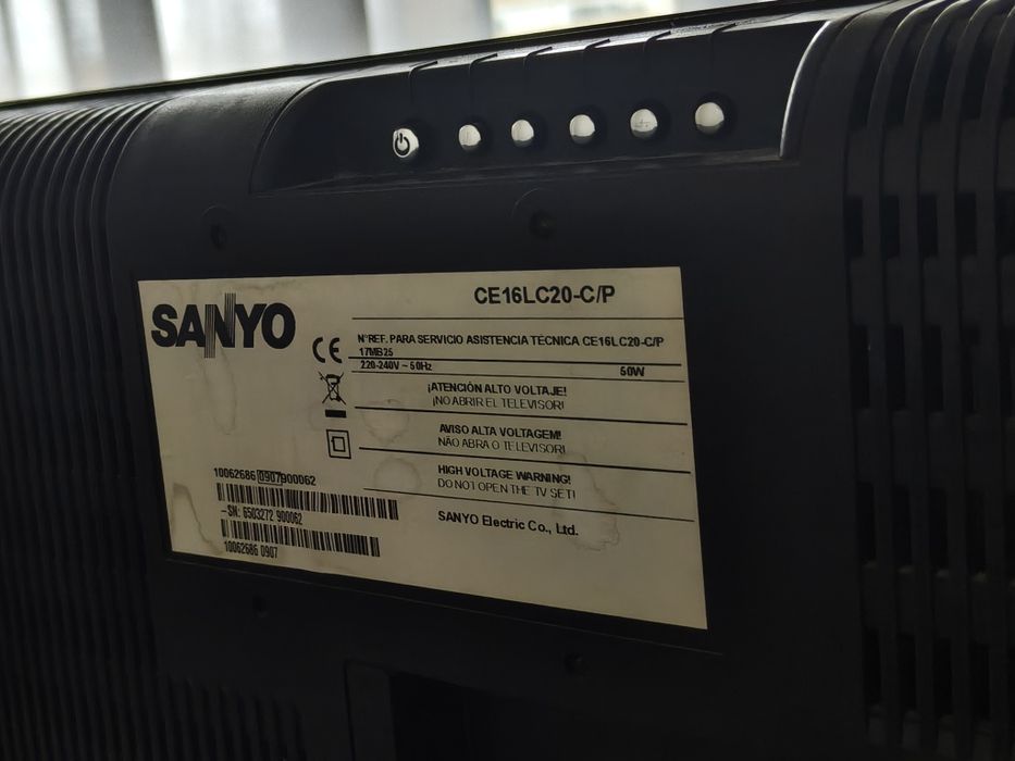 TV  pequena com HDMI