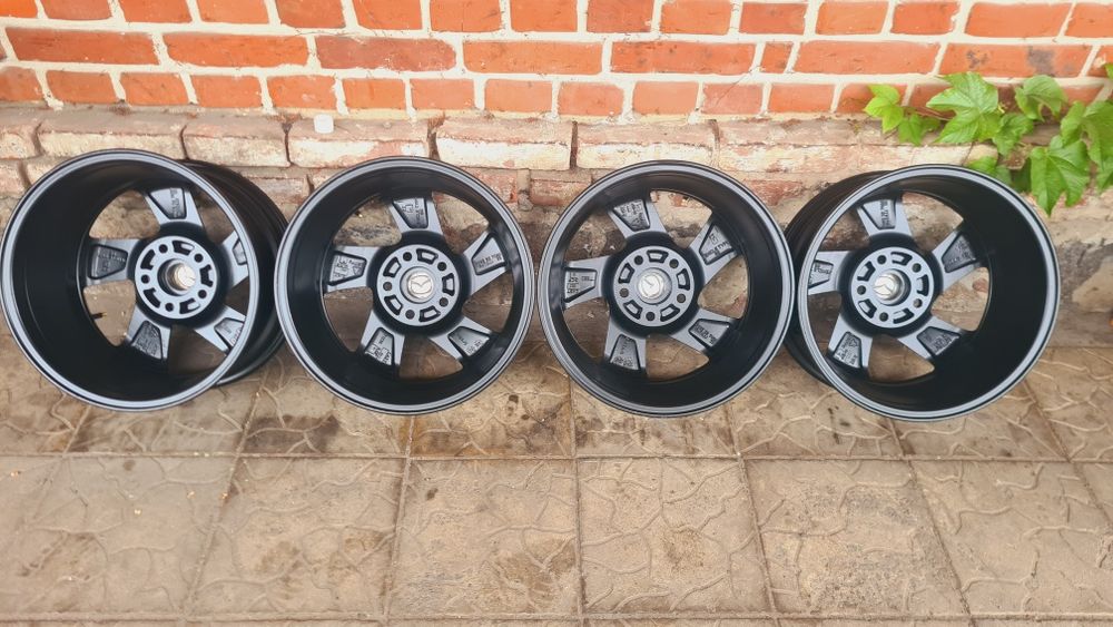 5/114.3 r16 Renault, Suzuki, Nissan, Subaru, Kia, Toyota, Honda, Hyund