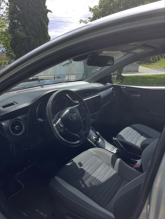 Toyota Auris 1.8 Hybrid