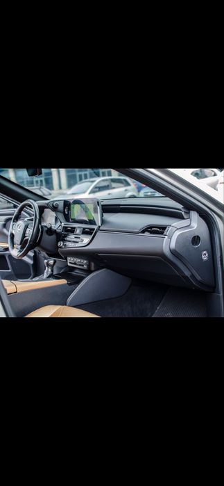 Lexus ES250 Launch Edition