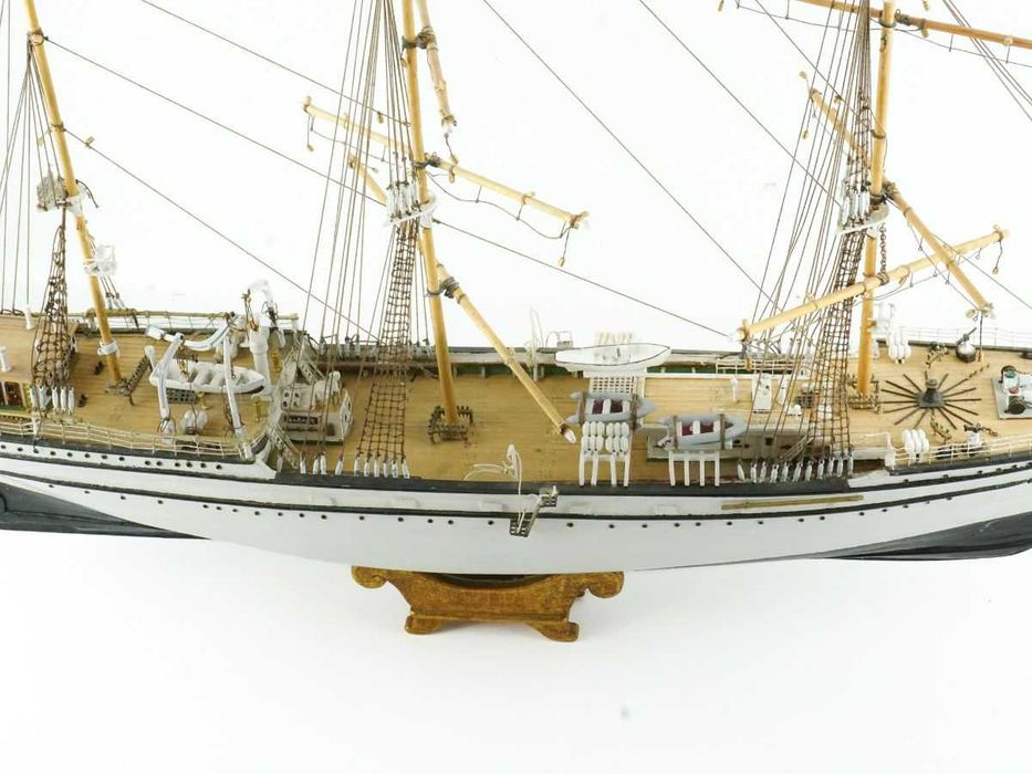 Maquete de barco à Vela Escola Sagres