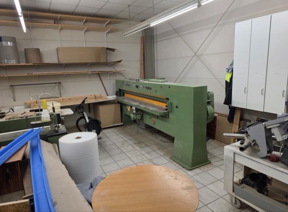 Gilotyna do forniru Josting EFS 2800