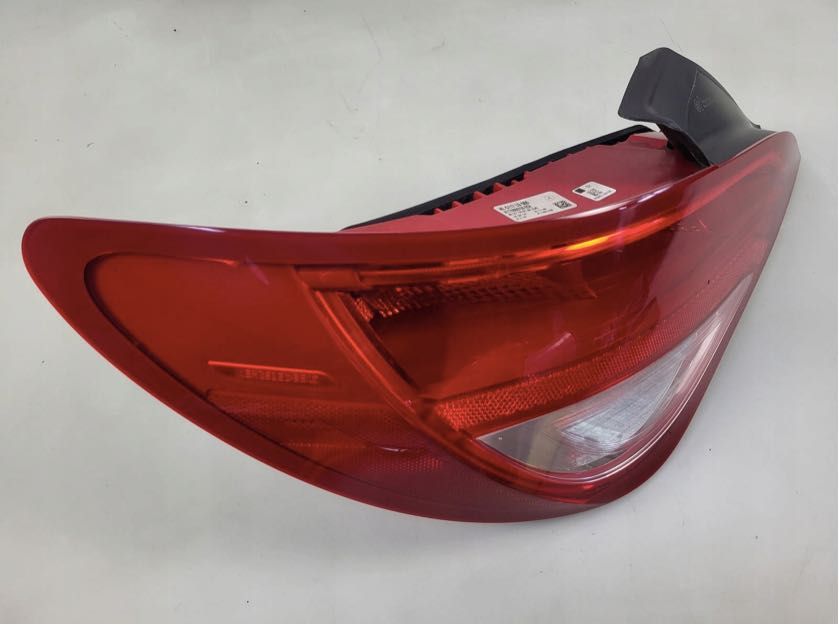 lampa lewy tył lewa tylna MERCEDES CLA C117 W117