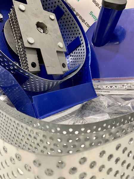 Корморізка Кормоподрібнювач Крупорушка Зернодробилка Млин