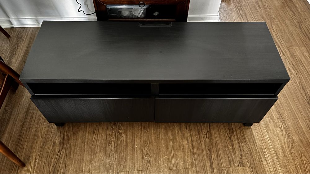 Móvel de TV IKEA Besta com gavetas 140x42x49 cm