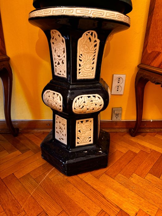Ceramiczny stolik / postument orientaln