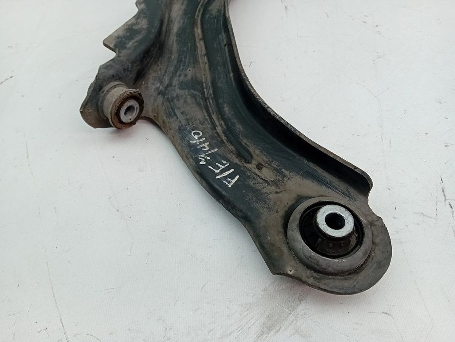 Braço de suspensão frente esquerdo RENAULT Zoe (BFM_)