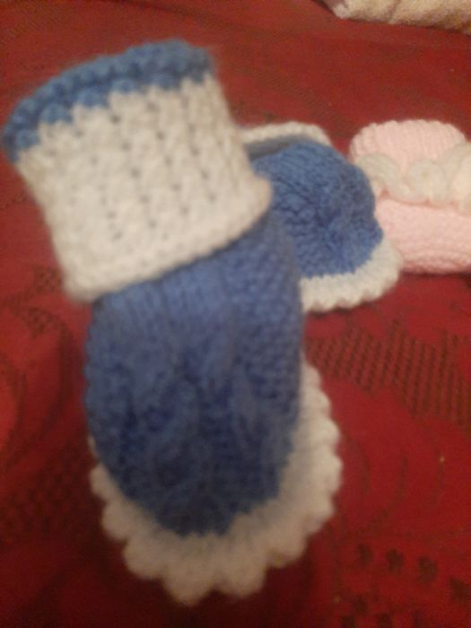 Дитячі пінетки на вибір.