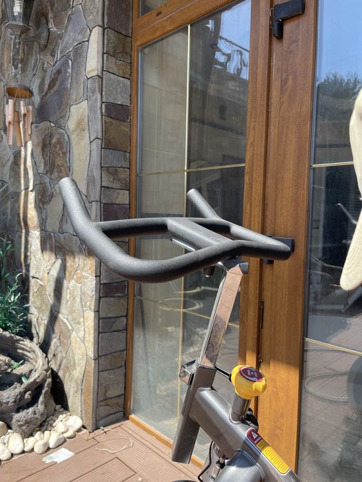 Велотренажор Johnson Class Cycle P8000