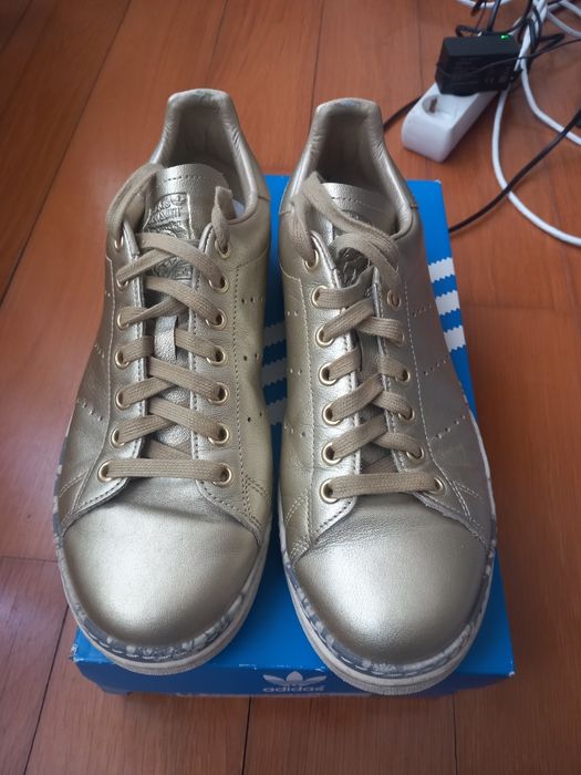 Ténis Stan Smith Dourados