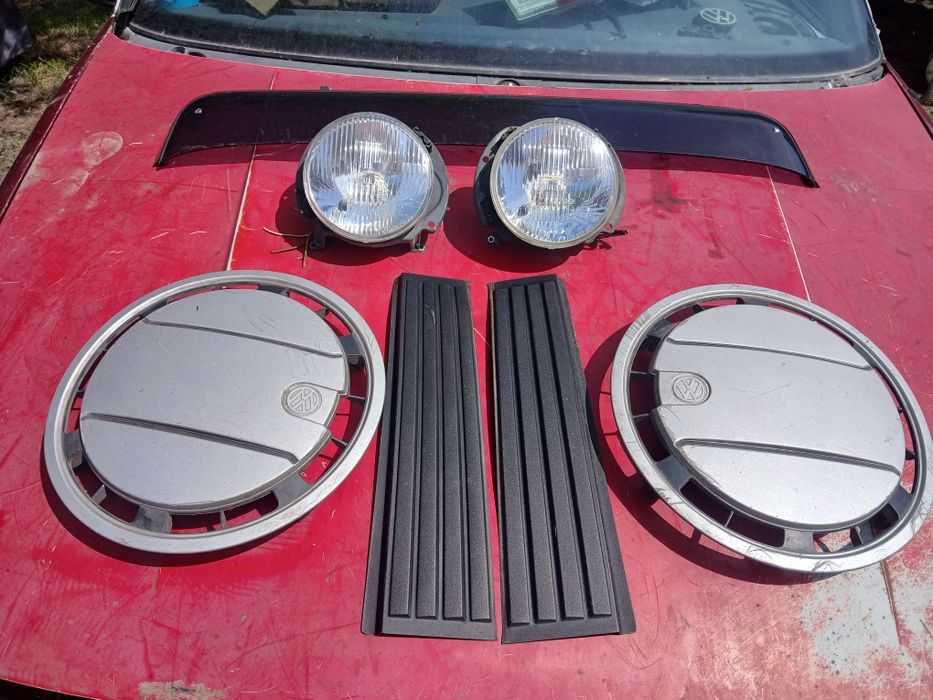 VW Polo 86c 1986 rok, Części.Konsola,lampy,lusterka,gaźnik,szyberdach