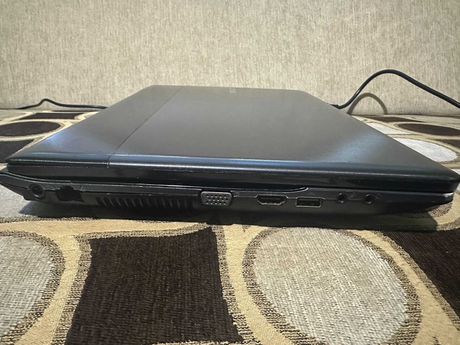 Laptop Samsung NP300E5C 15,6" i5-3210M GT620 Ram 8GB SSD+HDD Win11
